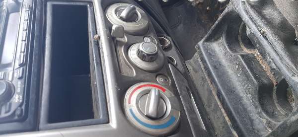 ISUZU DMAX KILIMA PANELI